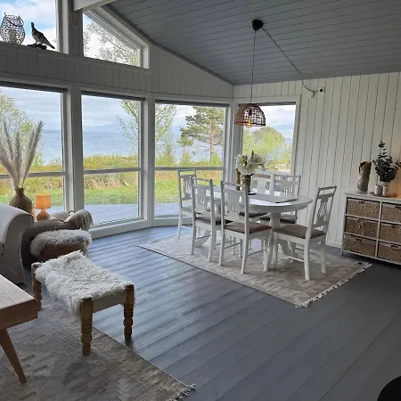 Tatil Evi Sjohytte Med Jacuzzi, Sauna Og Panoramautsikt