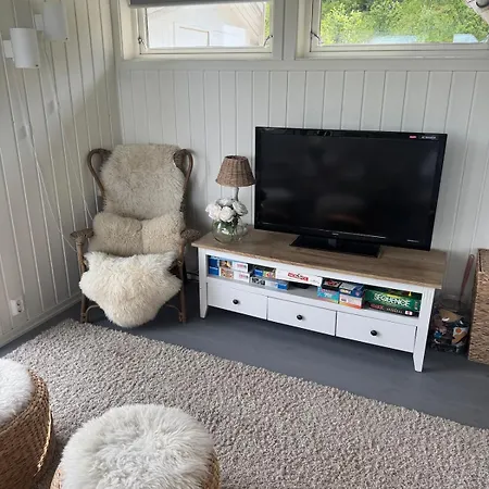 Tatil Evi Sjohytte Med Jacuzzi, Sauna Og Panoramautsikt *