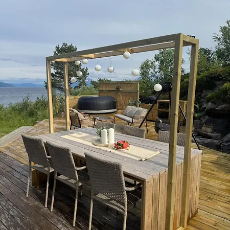 Sjohytte Med Jacuzzi, Sauna Og Panoramautsikt Tatil Evi
