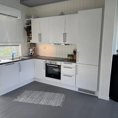 Sjohytte Med Jacuzzi, Sauna Og Panoramautsikt Tatil Evi Narvik
